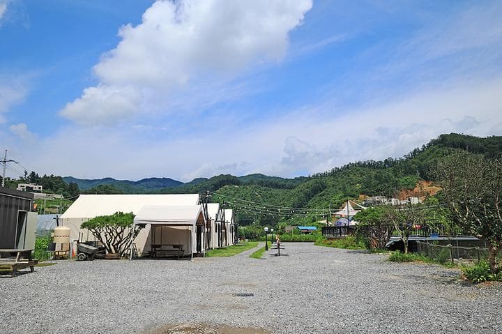 청춘 글램핑 카라반 사진